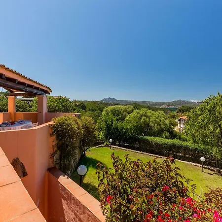 Villa Baja Sardinia فيلة