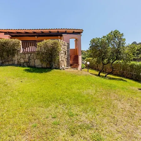Villa Baja Sardinia فيلة بايا سردينيا